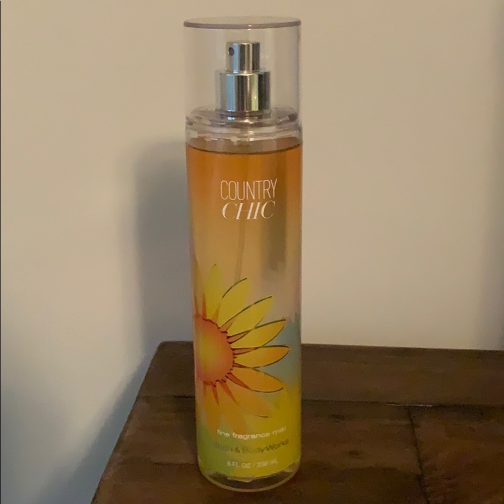 Country Chic Bath & body works spray